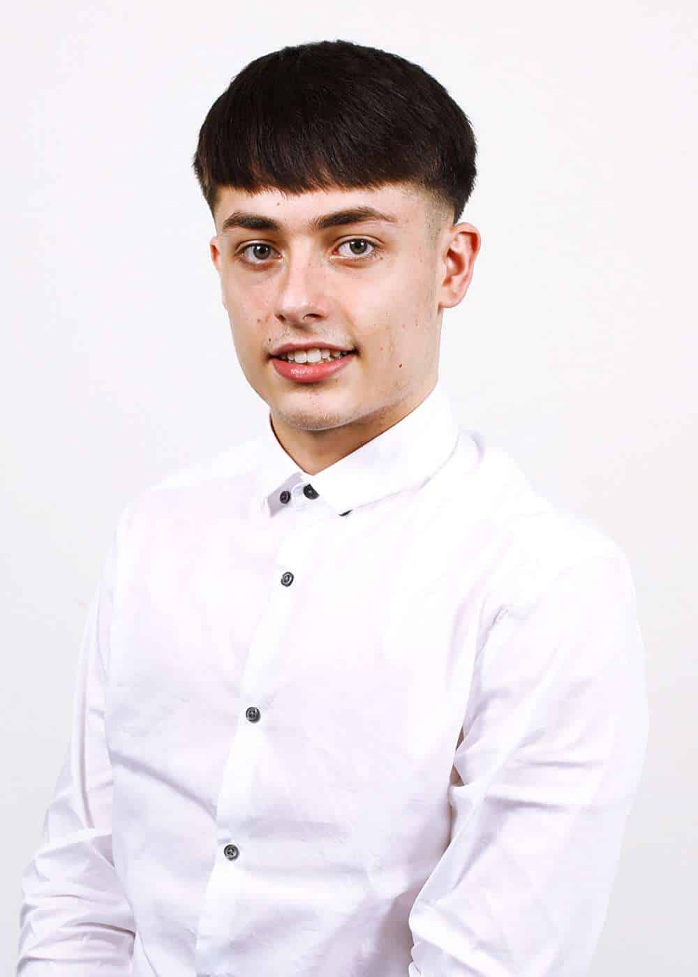 Head shot of Bradley, Junior Administrator at 1st Line Defence