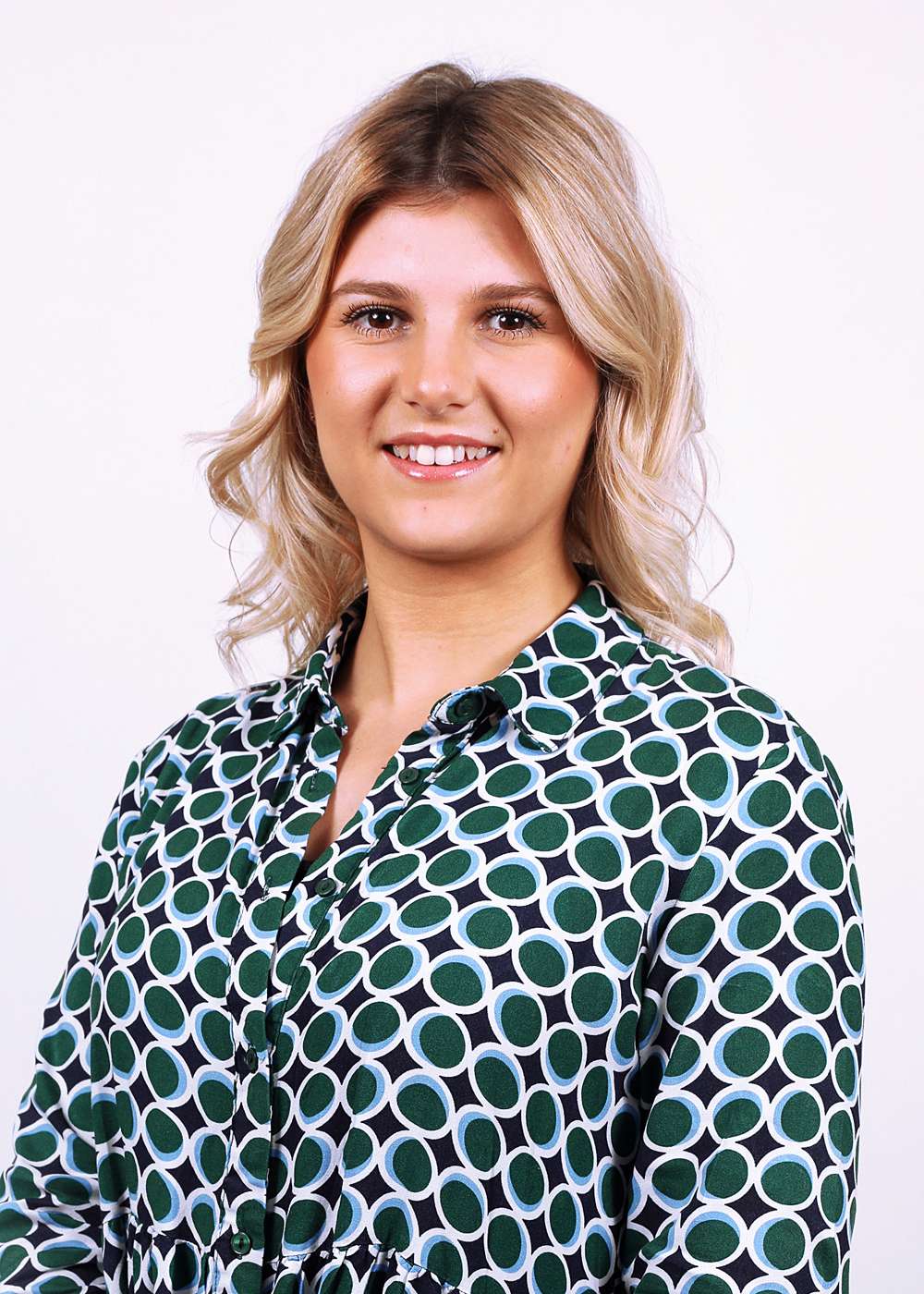 Head shot of Luisa, Project Consultant at 1st Line Defence