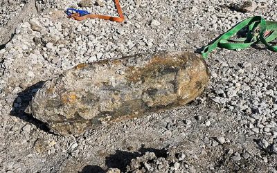 1,000lb unexploded British bomb that was discovered by construction workers in Paris.