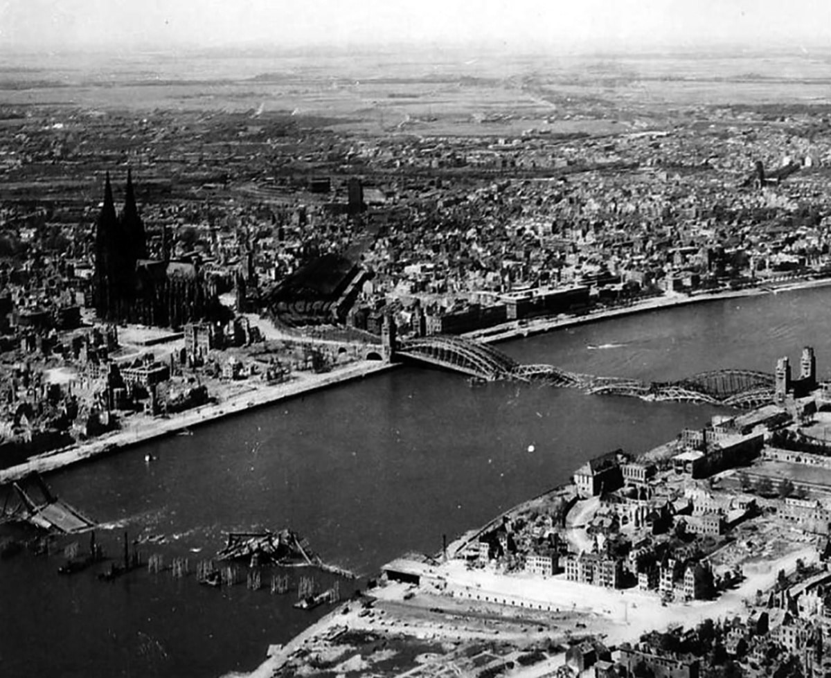 Destroyed bridges in Cologne 1945. The bombs recently discovered were defused in the park at the bottom of this image.