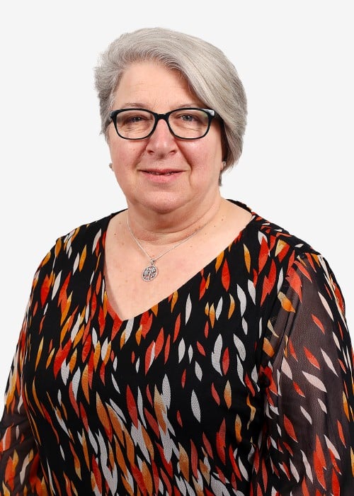 Headshot of Diane, QSHE Manager at 1st Line Defence