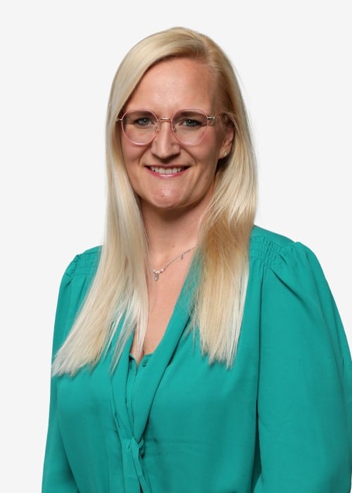 Headshot of Rhiannon, Commercial & Business Services Director at 1st Line Defence